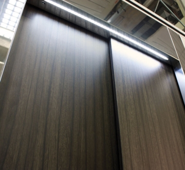 Eclairage portes avec LED intégré